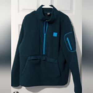 Under Armour Men's Teal Sherpa Zip Pullover with Bright Blue Accents